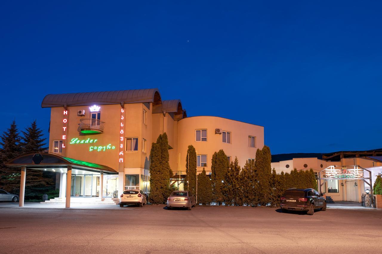 Leader Hotel 哥里 外观 照片