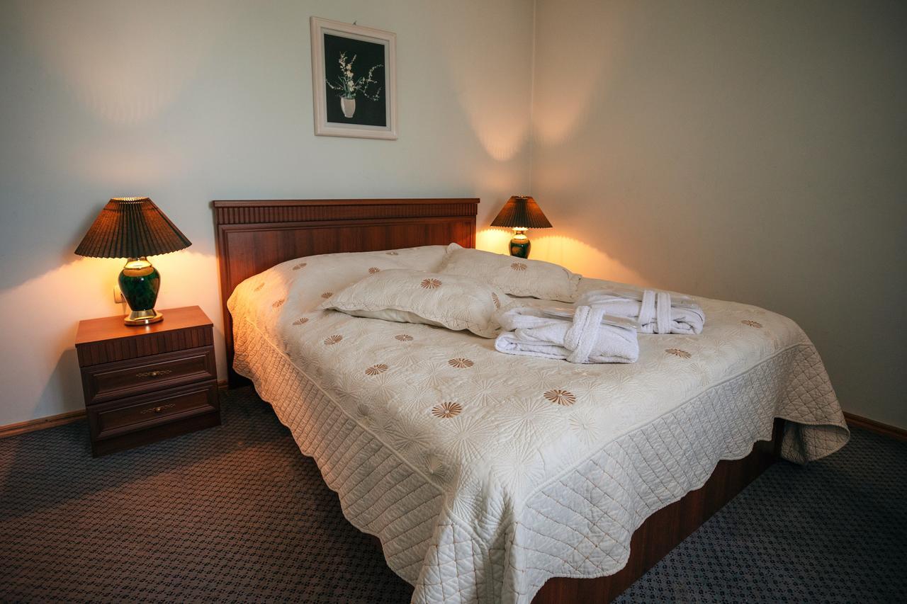 Leader Hotel 哥里 外观 照片